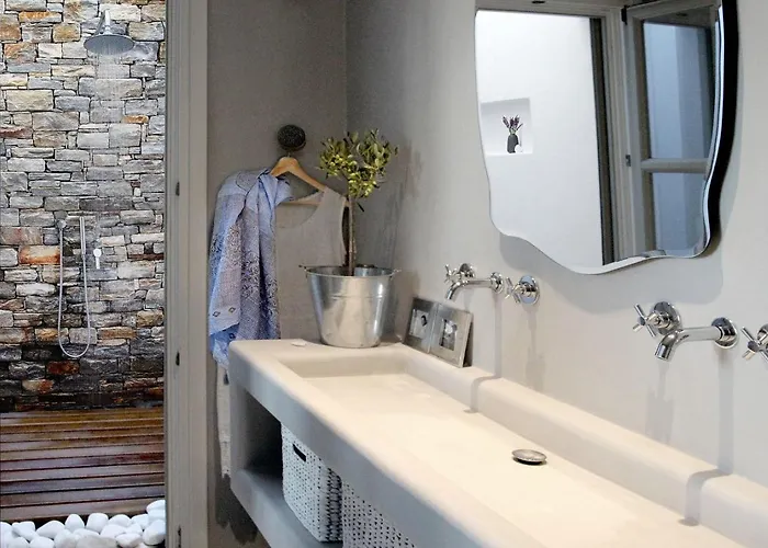 Villa Spilia By Blend In Blue *