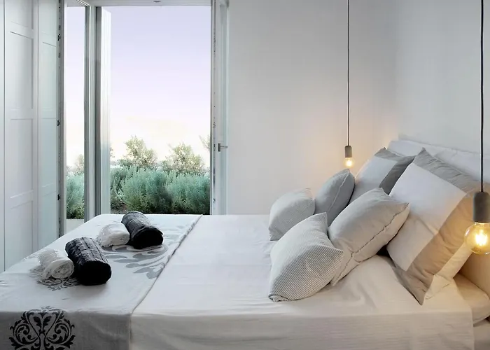 Spilia By Blend In Blue * Stelida (Naxos)